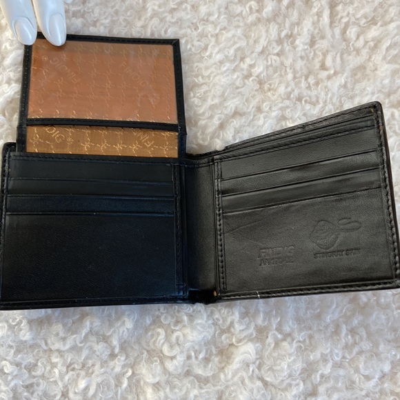 FINDIG Stingray Skin Wallet, NWOT - Picture 5 of 11